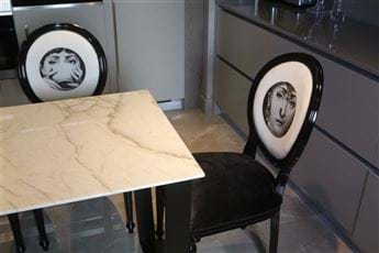 calacata-gold-mermer-kup-ayak-masa-2